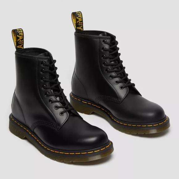 [BNIB] Dr Martens Original 1460 Black Smooth Leather Lace Up Boots US M7, US L8 - Picture 1 of 16